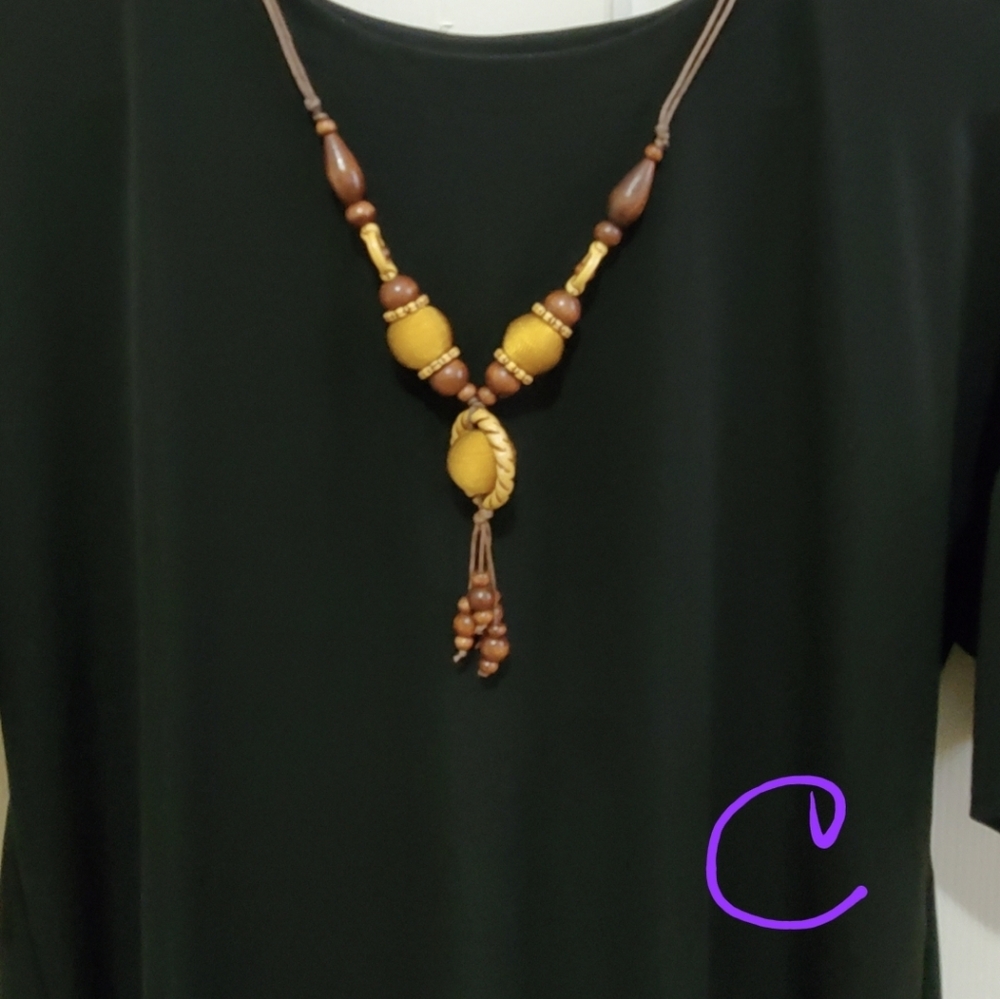 Ethnic necklace (C)